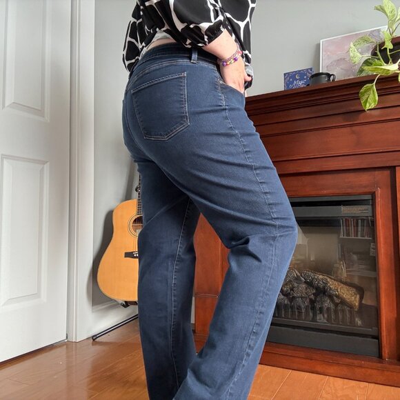 Talbots Straight Leg Jeans | Blue Denim | Stretch Fit | Barely Worn - Picture 2 of 5